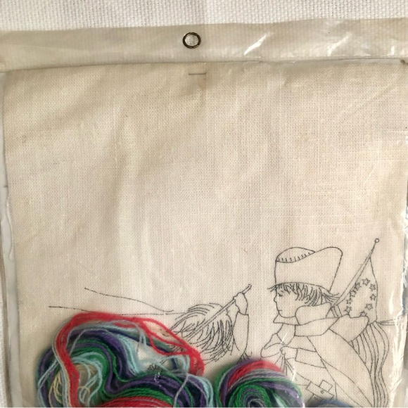 Crewel stitchery kit Coats & Clark Vintage 12x16 named Patriots kids boat  flag - Picture 4 of 8